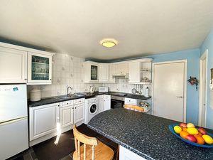 Photo 8- click for photo gallery